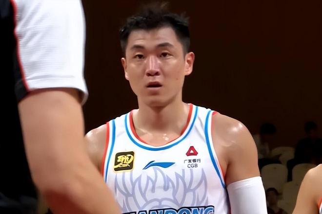 圳 球员评价：2人满分5人及格3人米乐m6山东121-118战胜深(图1)